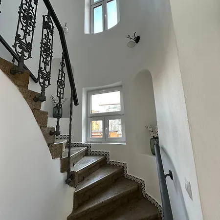 Apartamento Fráňa 4 *